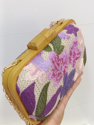 Bolso de fiesta / Clutch bordado floral
