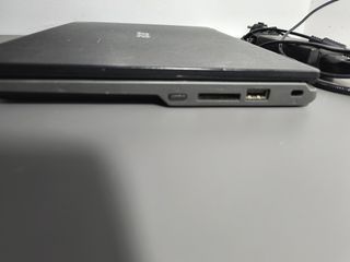 Acer TravelMate B118-R Portátil Negro