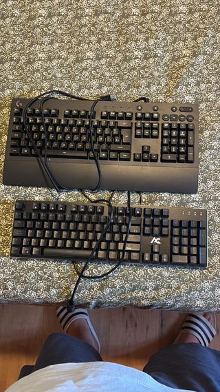 Teclados Gaming Logitech Negros