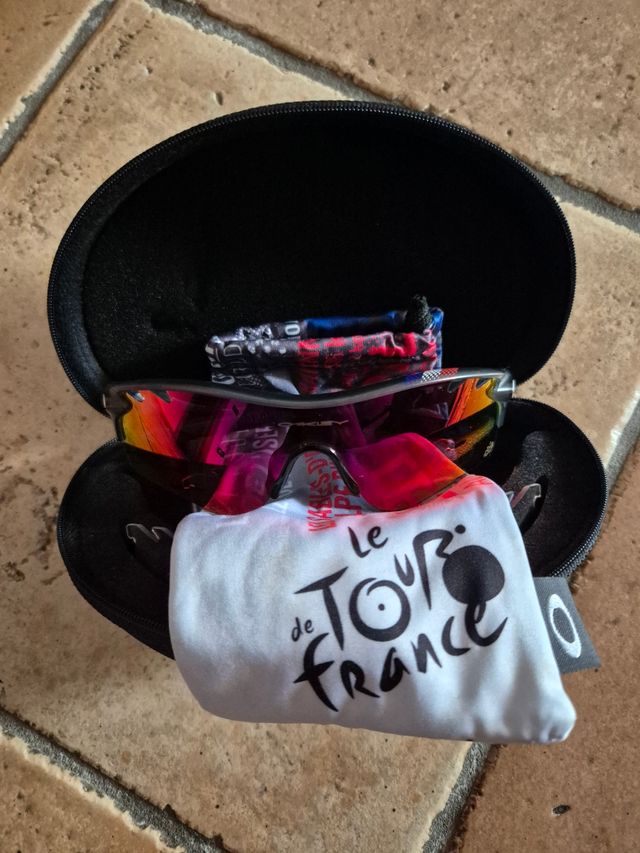 Occhiali Oakley Radarlock Path Le Tour