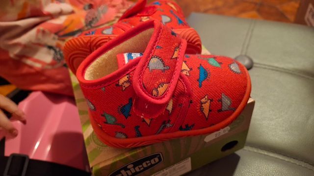 Pantofoline Chicco rosse con dinosauri