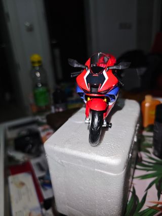 Honda CBR1000RR a escala 1/12