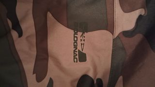 Anorak camuflaje verde y marrón