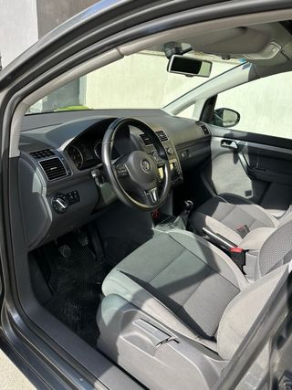 Volkswagen Touran 2011