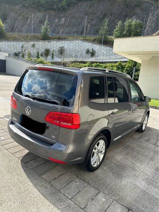 Volkswagen Touran 2011