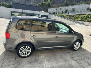 Volkswagen Touran 2011