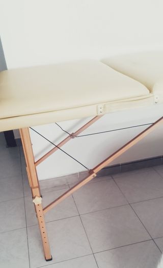 Se vende camilla de masajes 