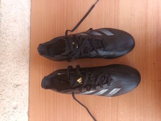 Botas de fútbol Adidas Predator Negras