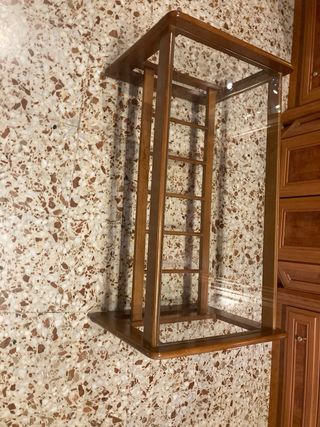 Mesa de centro de madera y cristal