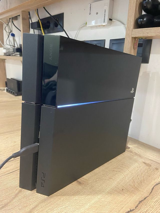 PS4 (PlayStation 4) Negra