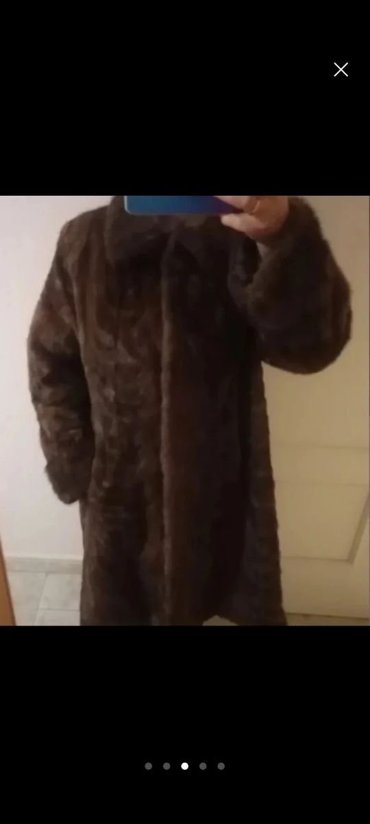Abrigo de piel marrón