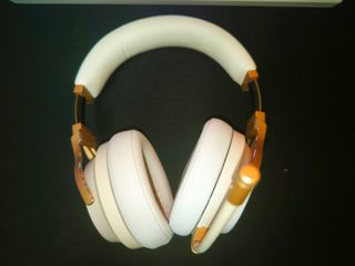 Auriculares Corsair Virtuoso RGB Perla