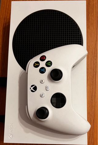 Xbox Series S 512GB Blanca + Mando