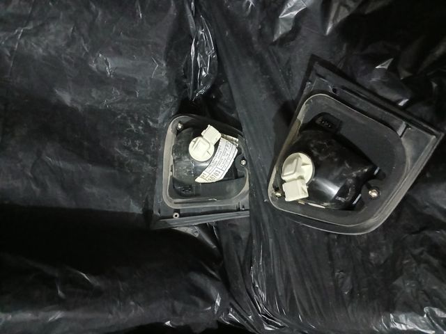 Vendo Pilotos Traseros Seat Ibiza año 2000