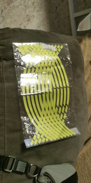 Pegatinas llantas moto amarillo reflectante 