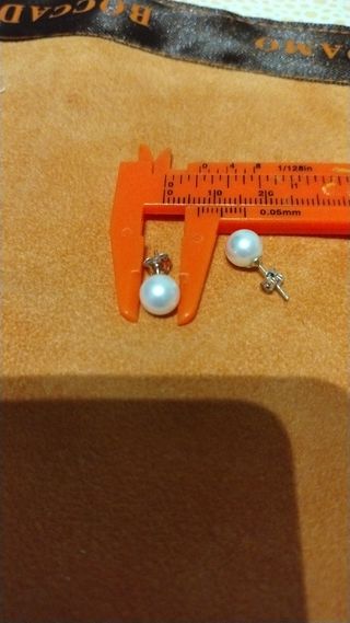 Orecchini perle bianche e oro bianco 18k