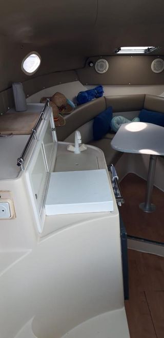 Barco Cruisers Rogue 2470