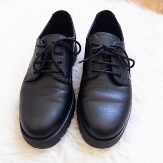 Blucher / Zapato negro con cordones *Nuevos*