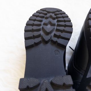 Blucher / Zapato negro con cordones *Nuevos*