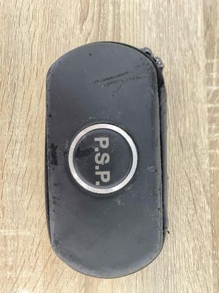 Sony PSP Negra con Cargador y Funda