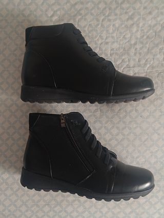 Botines negros con cordones