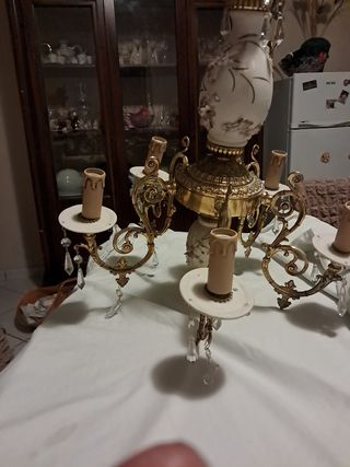 Lampadario oro e bianco con cristalli