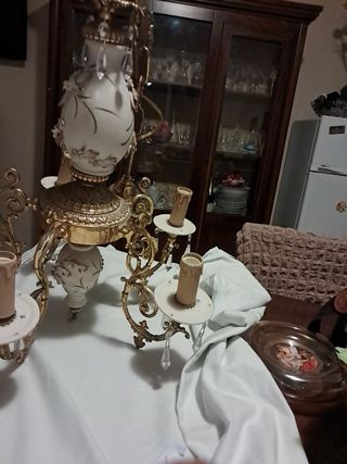 Lampadario oro e bianco con cristalli
