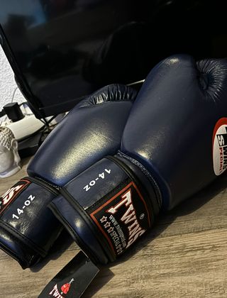 Guantes Twins Special Negros 14 oz