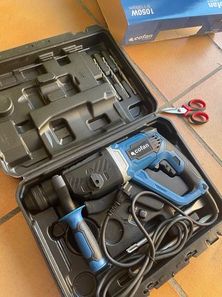 Taladro martillo percutor 1050W Cofan Sin Usar