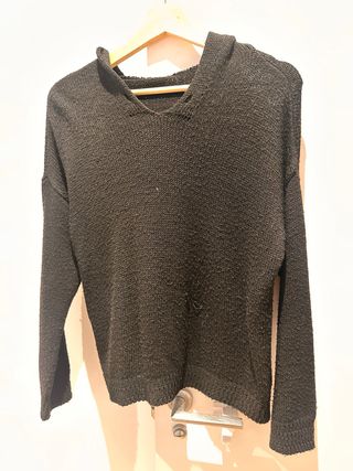 Sudadera con capucha negra