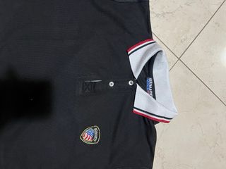 Polo Blauer nero con stemma USA