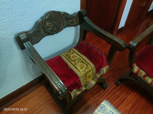 Conjunto Sofás Medievales Madera y Tela