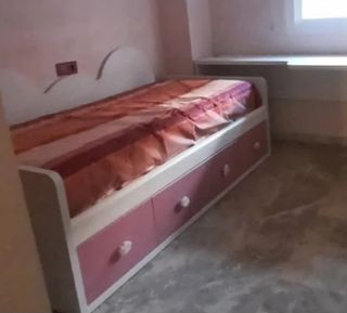 Cama infantil con cajones