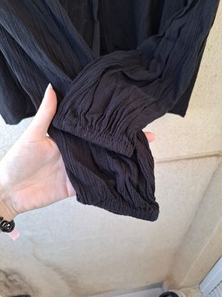 Blusa fluida negra