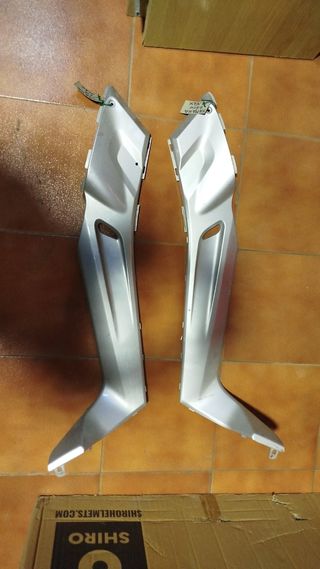 Plásticos Bajos Yamaha XMAX