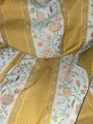 Bellissimo damascato ricamato 500x140 cm