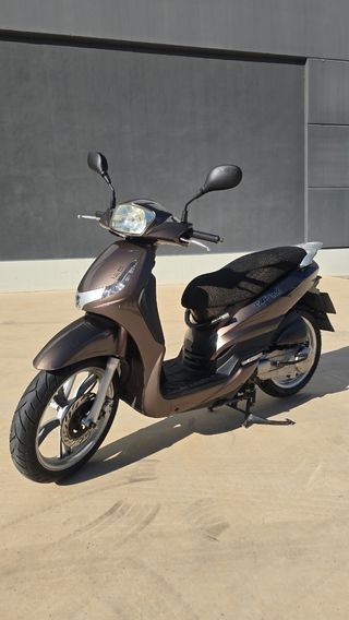 Scooter Peugeot Tweet 125 