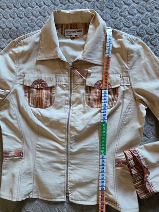 Conjunto Jaqueta e Calças Estampadas