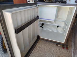 Nevera Trivalente Electrolux RM 212