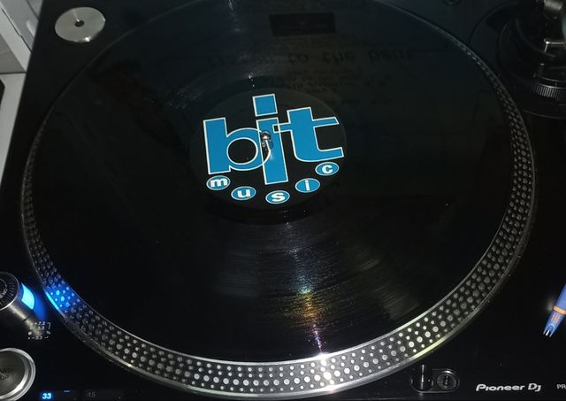 Vinilo Sigma - Listen to the Beat