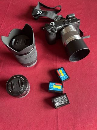 Sony a6300 + 3 Lentes
