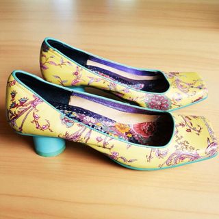 Zapatos de tacón inspiración Vintage