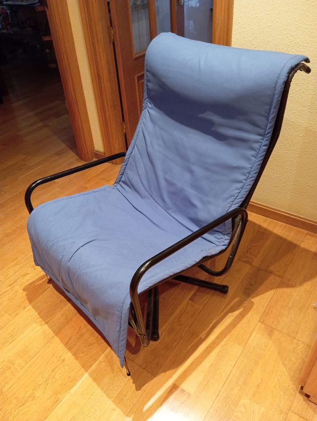 Sillón azul y negro