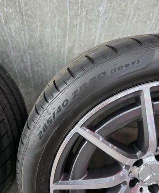 Llantas AMG S63e 20” con Neumáticos Pirelli