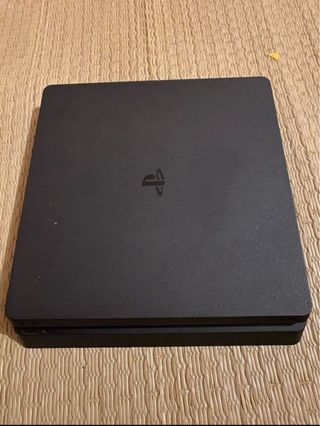 PS4 Slim Negra 