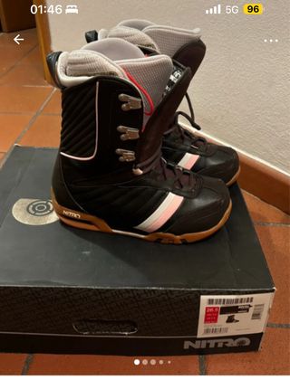 scarponi da snowboard marca Nitro