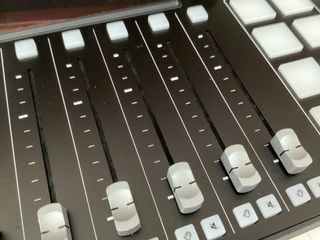 mesa mezclas rode caster pro2