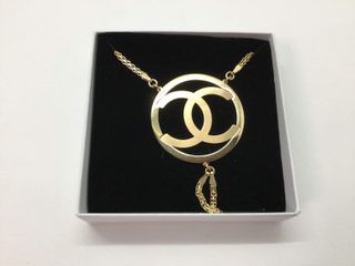 manita oro 18k