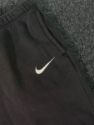 Pantalón Chándal Nike Negro Bordado