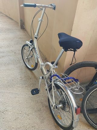 Bicicleta plegable Nautic plateada